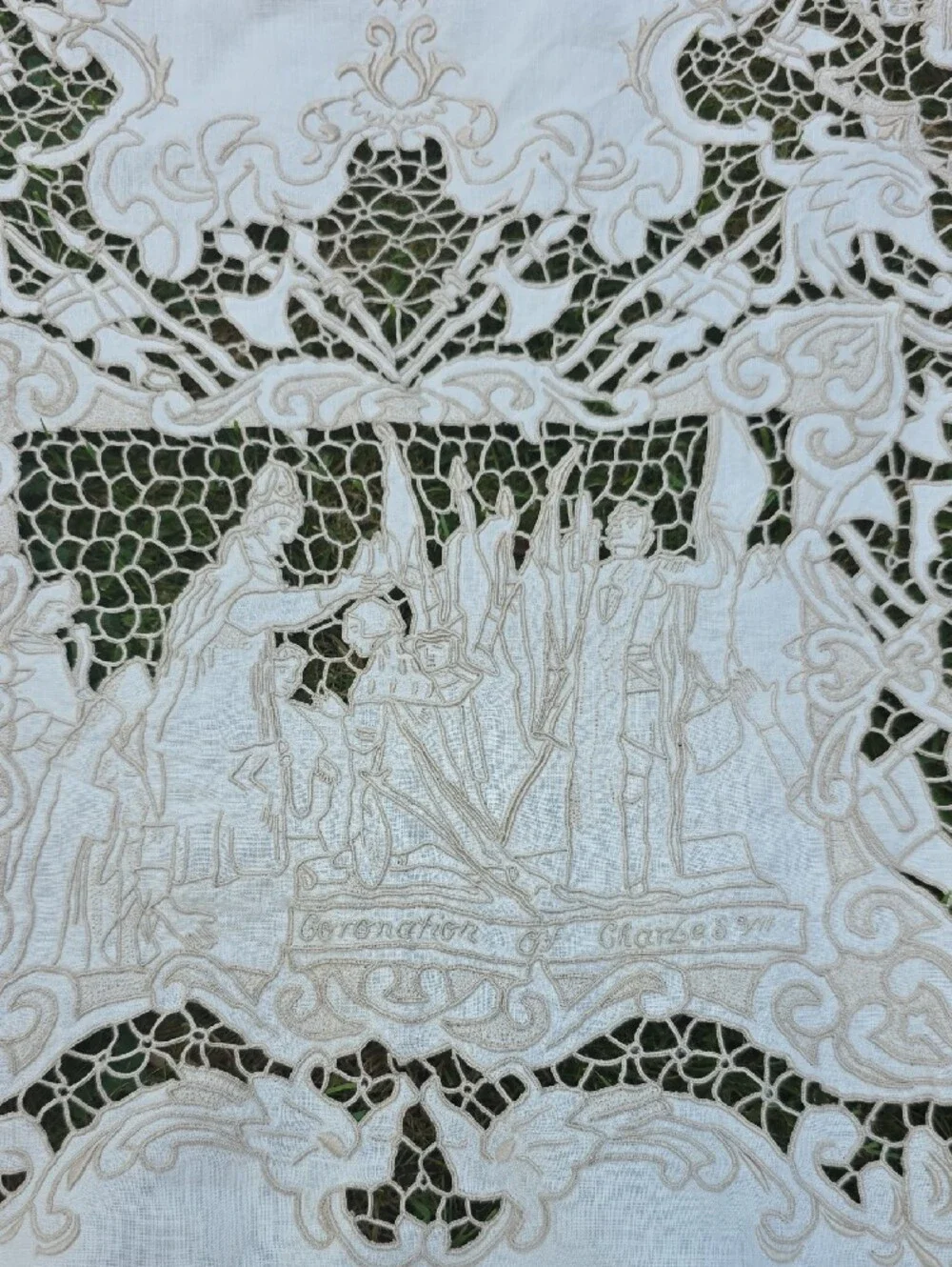 Joan Of Arc Art  Cutwork Tablecloth Tatting Techniq TUDOR OR STORYBOOK STYLE